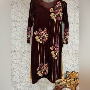 Indian Pakistani 2 pieces velvet suit